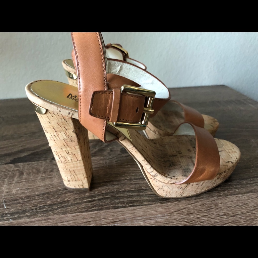 MICHAEL KORS PLATFORM CORK HEELS TAN SIZE 6